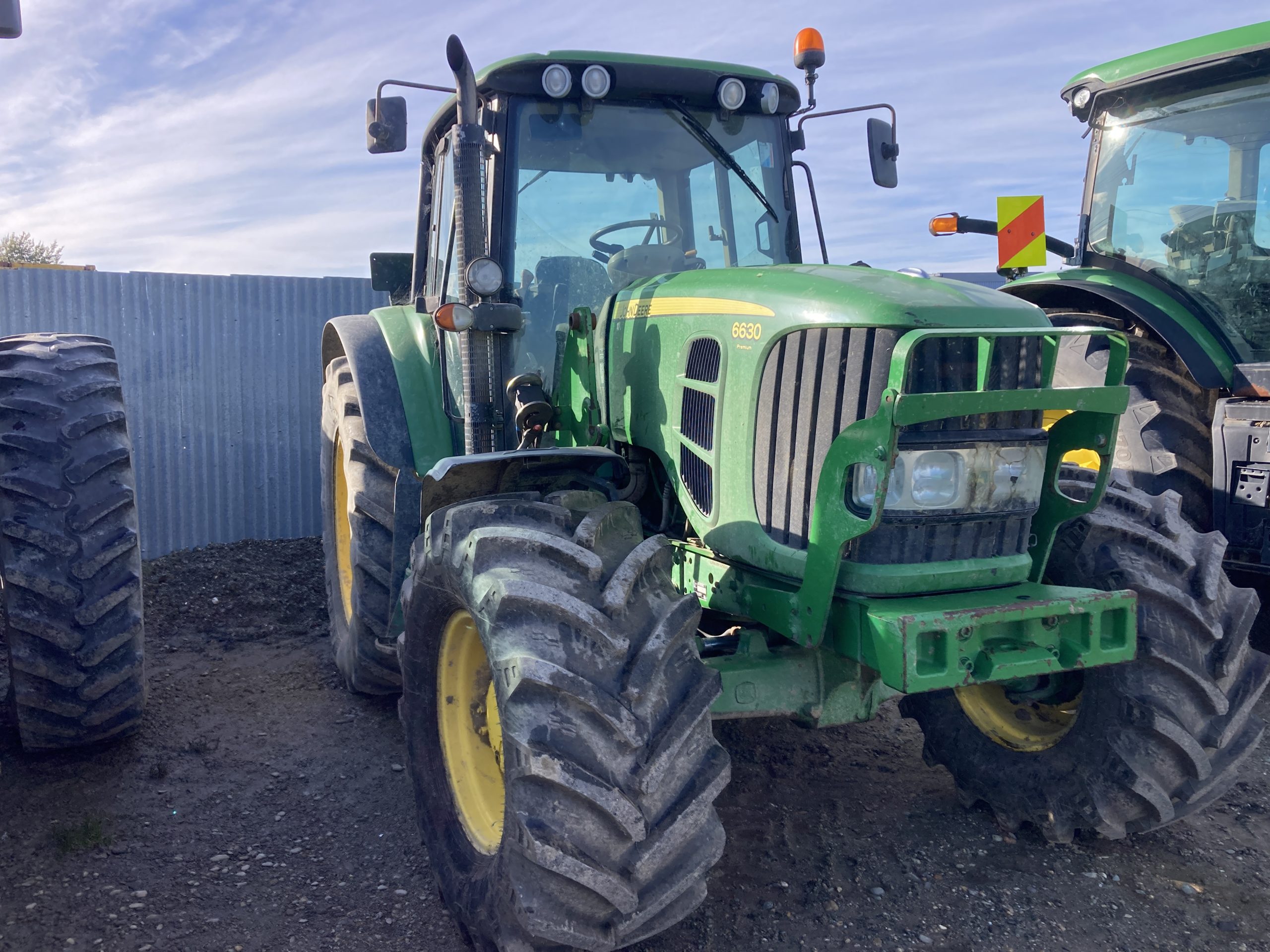 John Deere 6630 Premium Image