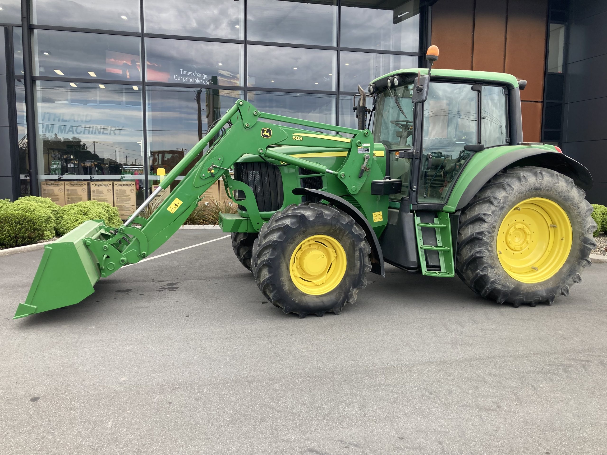 John Deere 6630 Image