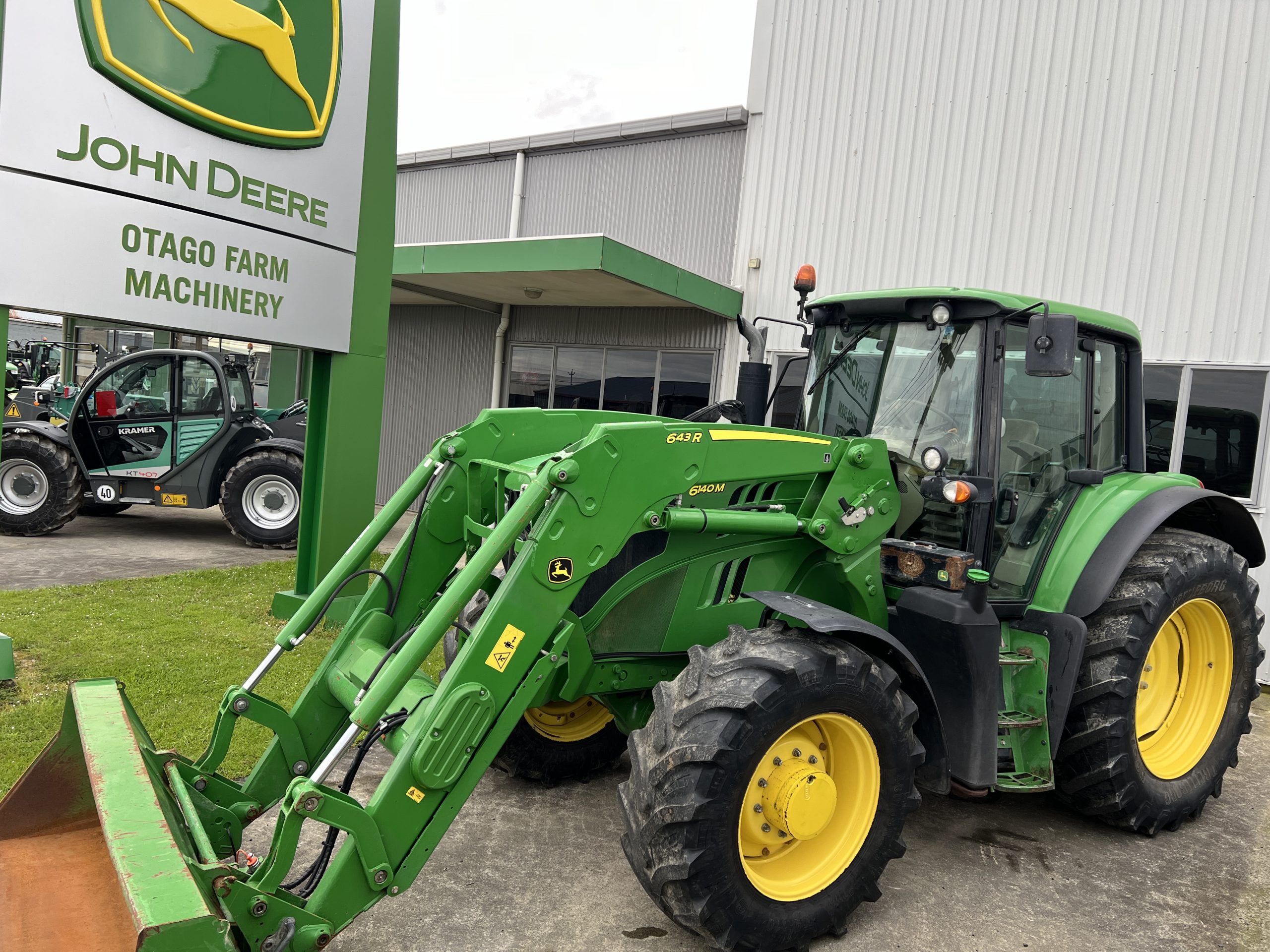 John Deere 6140M Image