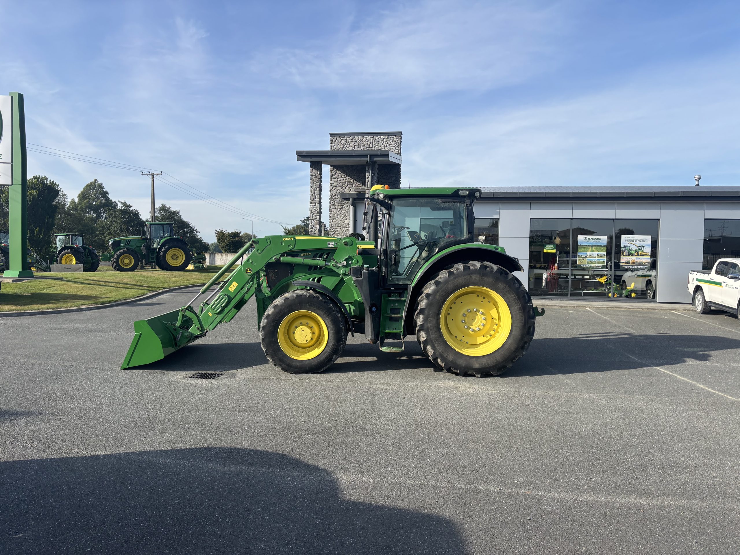 John Deere 6175R Image