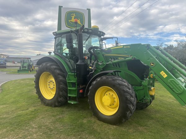 John Deere 6175R