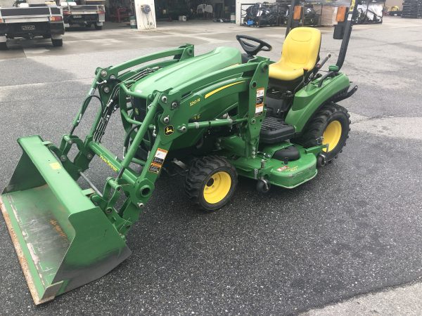 John Deere 1023e