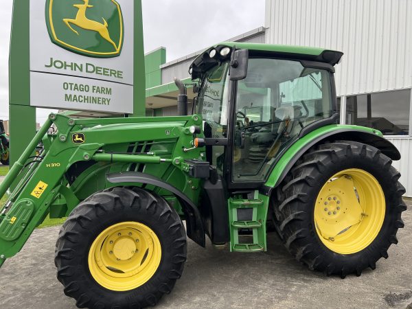 John Deere 6105R