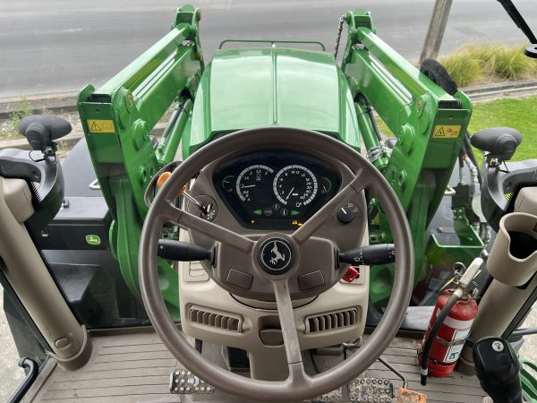 John Deere 6105R