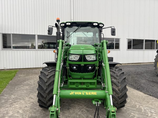 John Deere 6105R