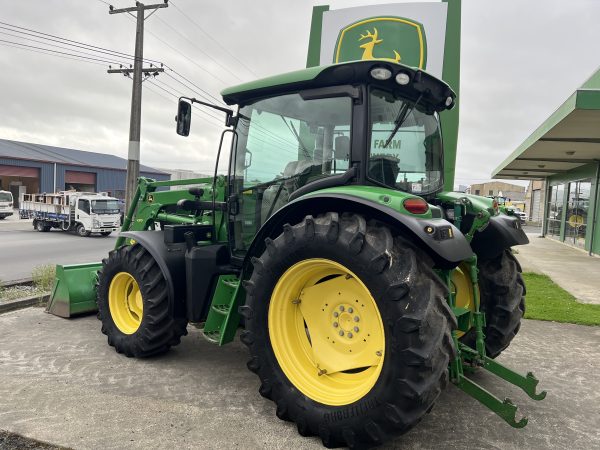 John Deere 6105R