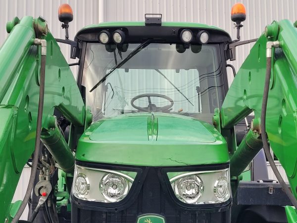 John Deere 6195M