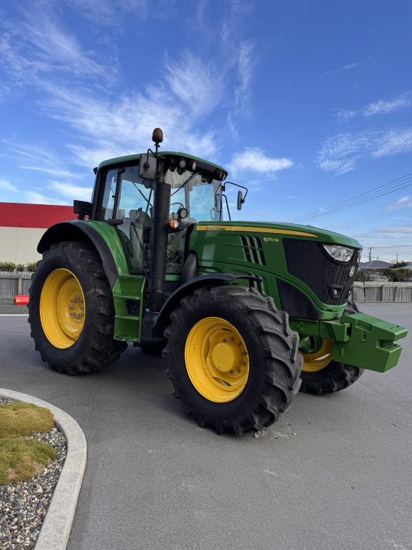 John Deere 6170M