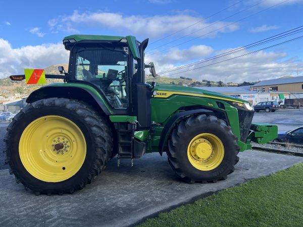 John Deere 8R 310