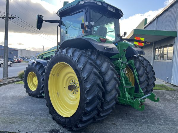 John Deere 8R 310