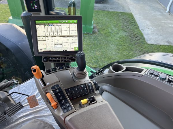 John Deere 8R 310