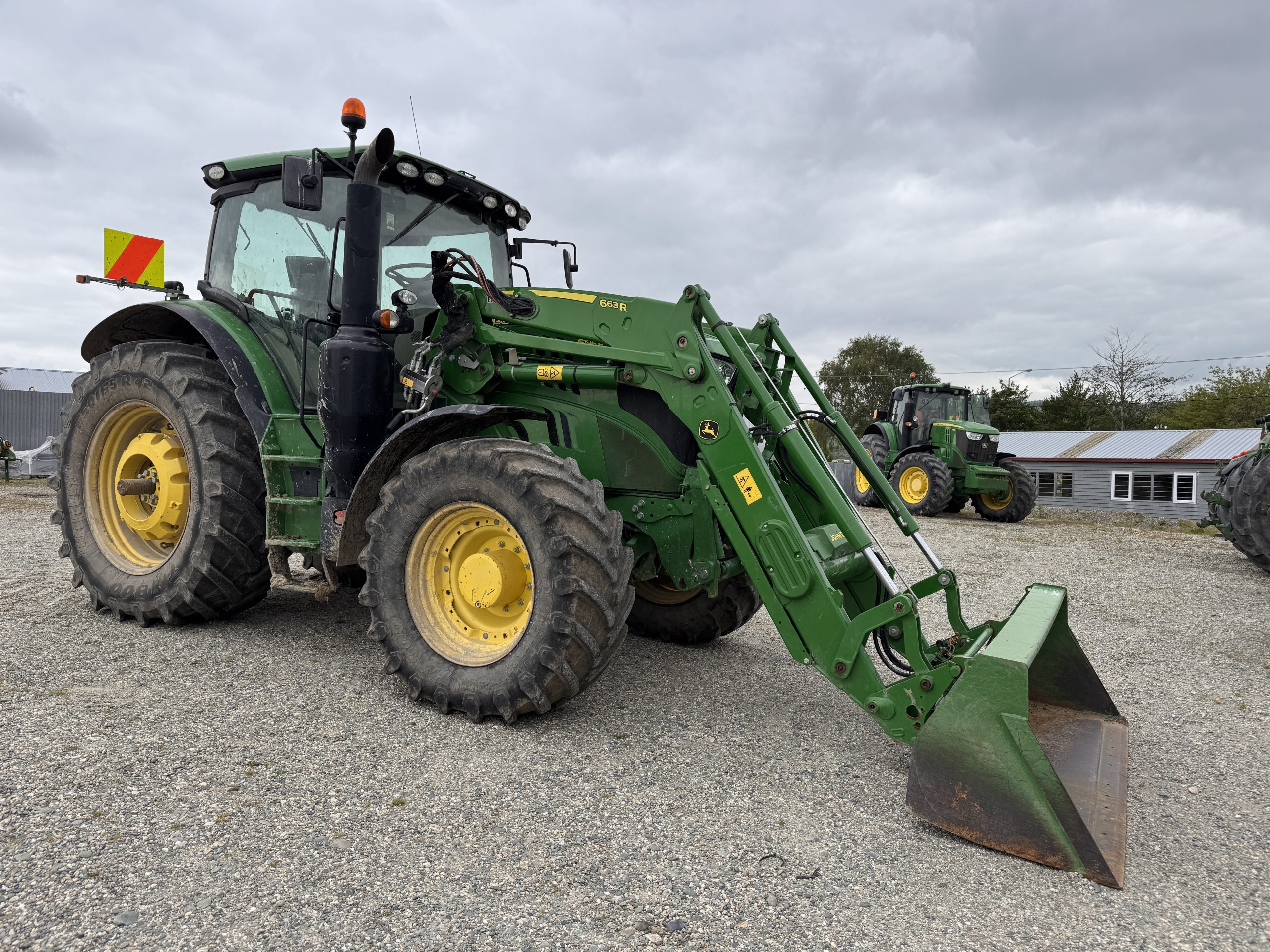 2016 John Deere 6195R Image