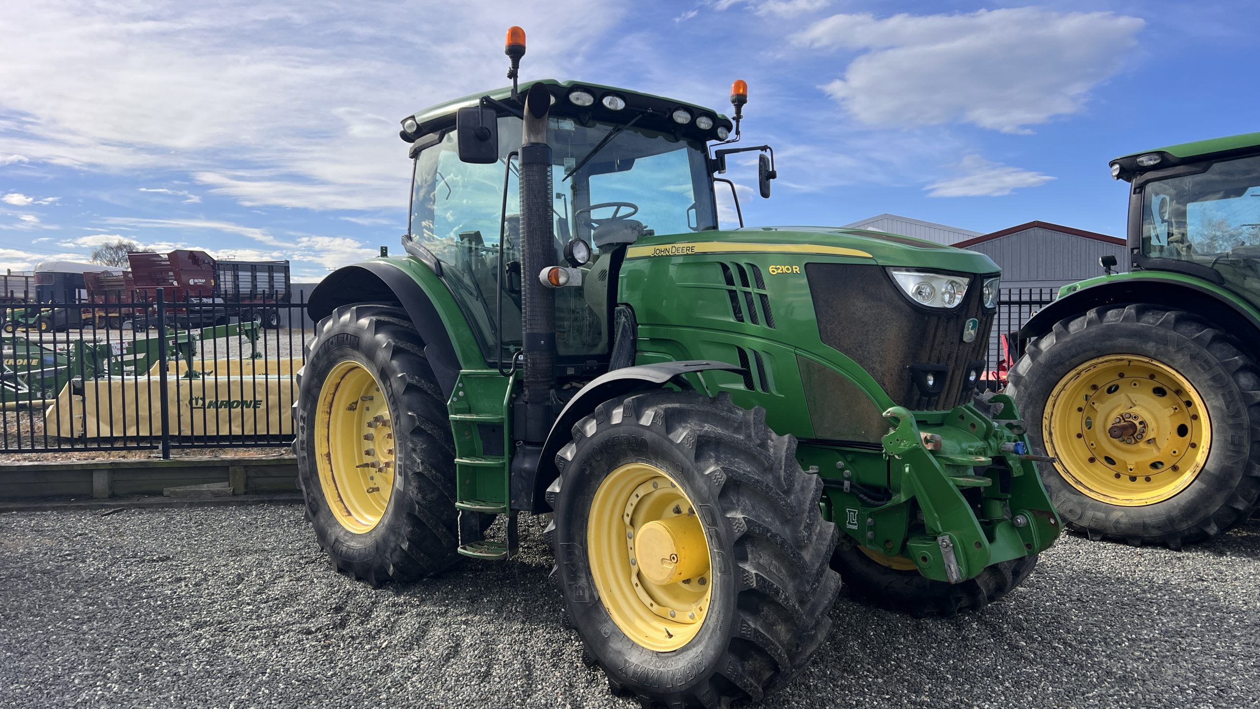 John Deere 6210R Image