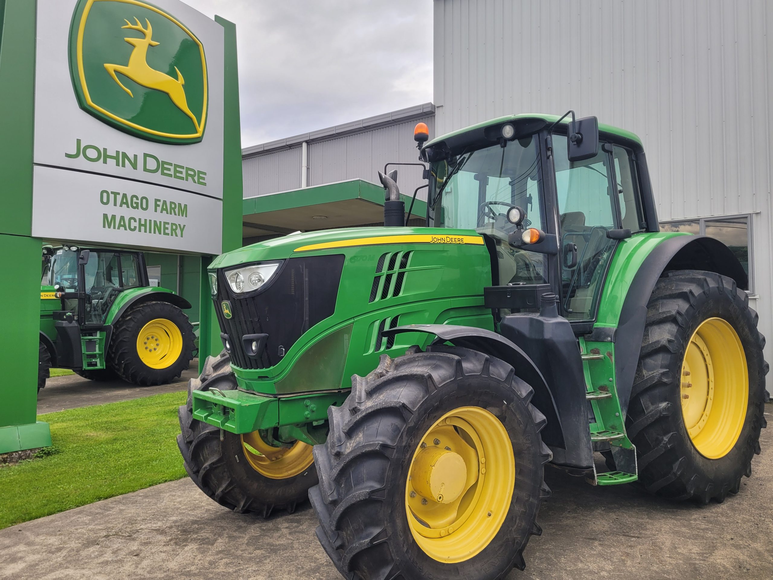 John Deere 6170M Image