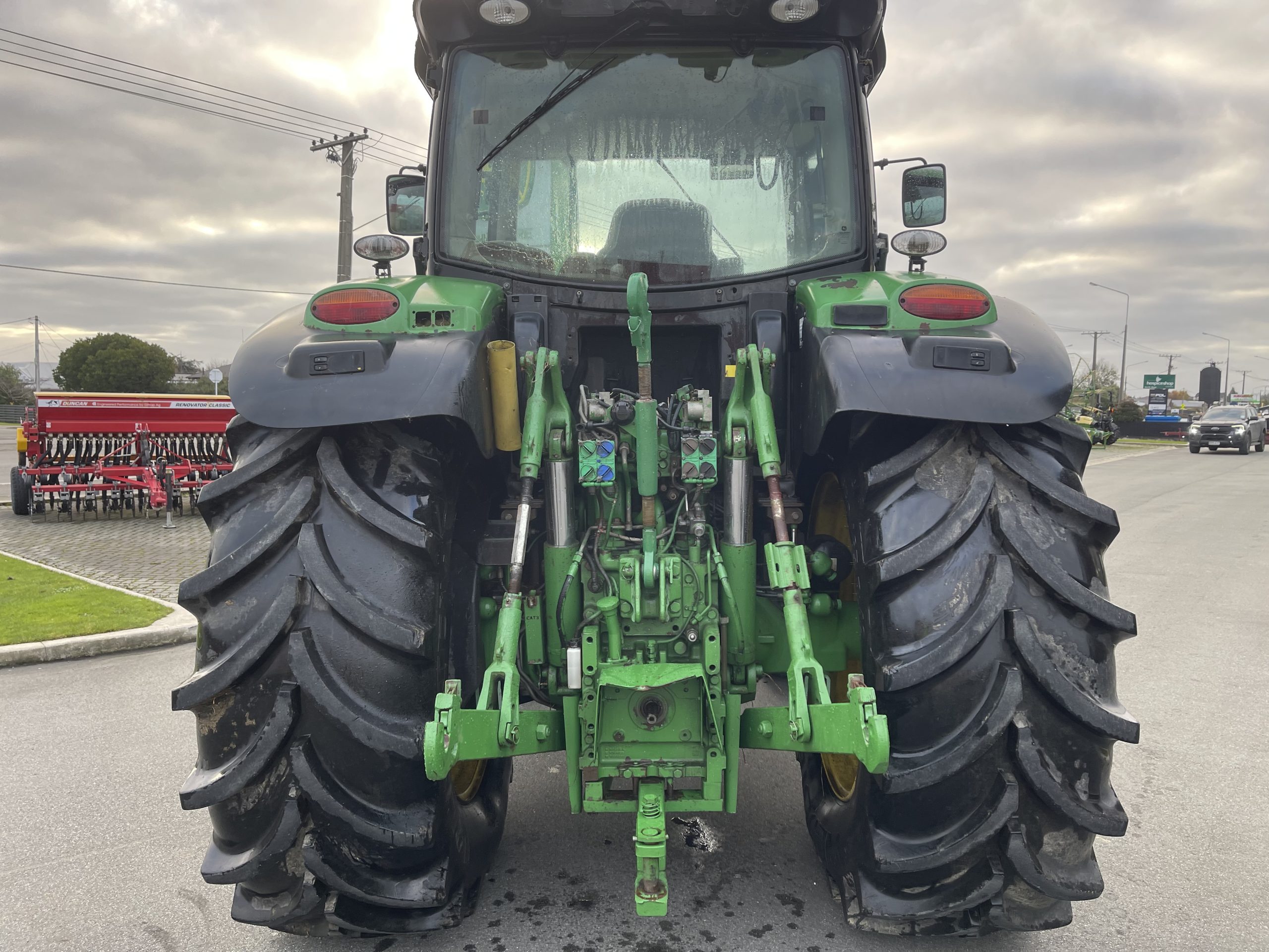 2014 John Deere 6210R