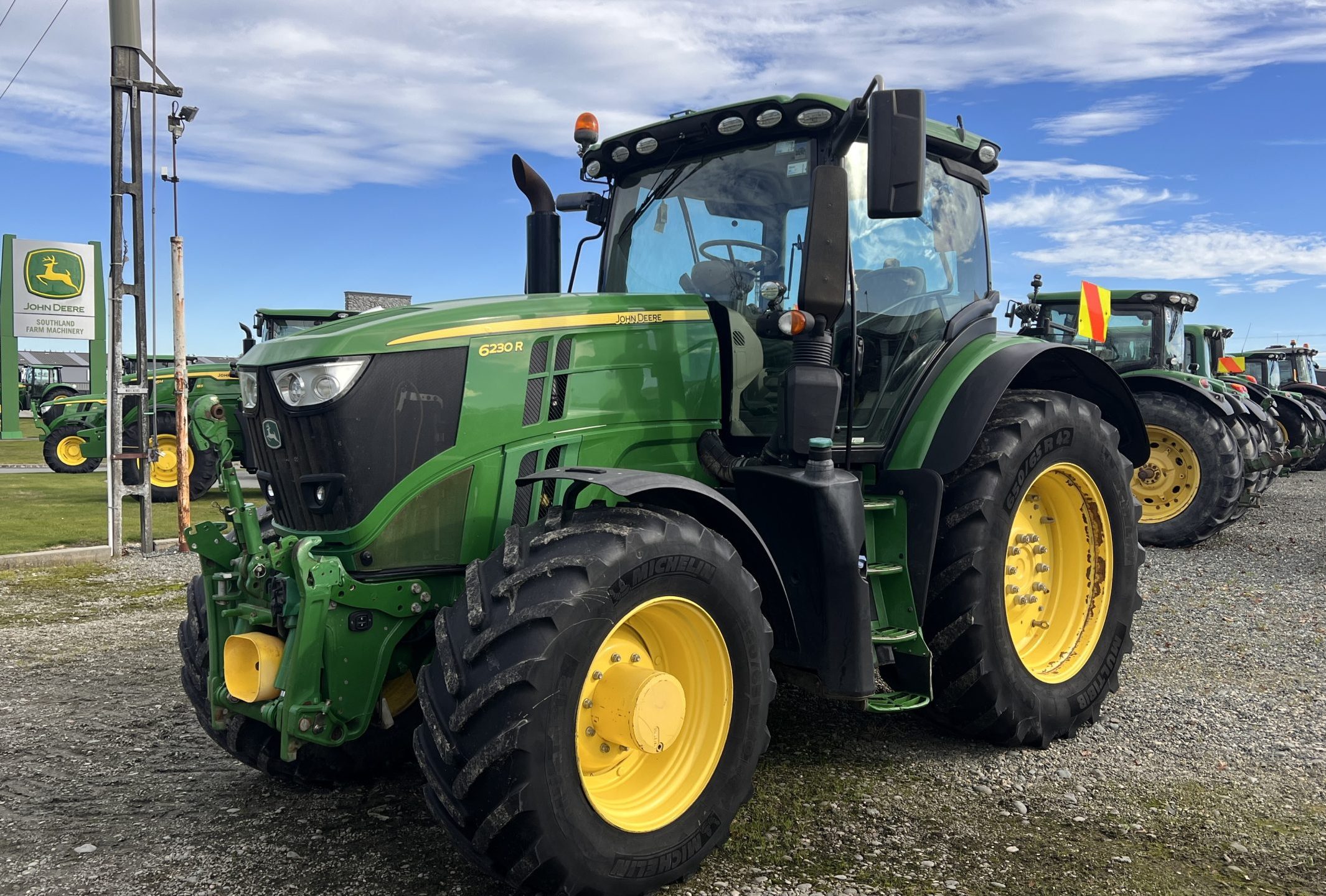 John Deere 6230R Image