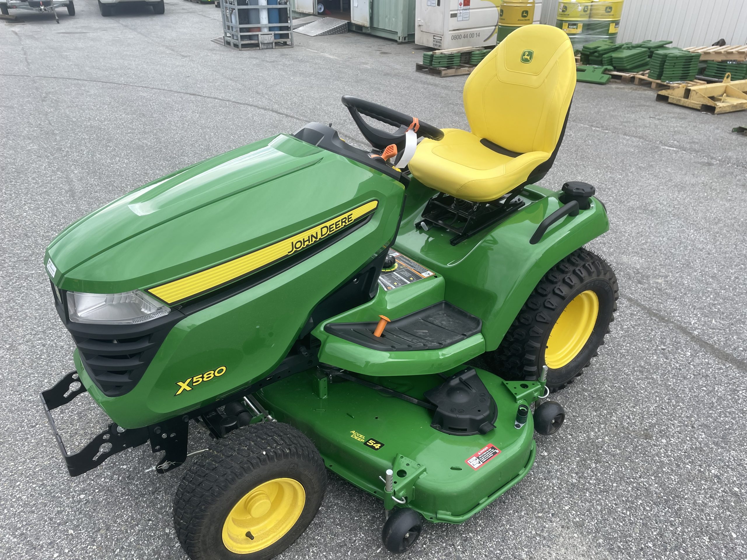 2025 John Deere X580 Image